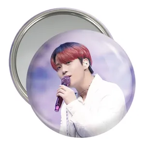 آینه جیبی خندالو مدل جونگهو گروه ایتیز ATEEZ  کد 21284