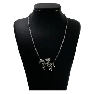 گردنبند نقره زنانه دلی جم طرح اسب بالدار  کد D 500