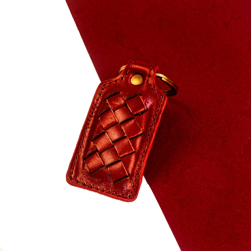 عکس شماره 7 : جاکلیدی چرمینه اسپرت مدل بافت