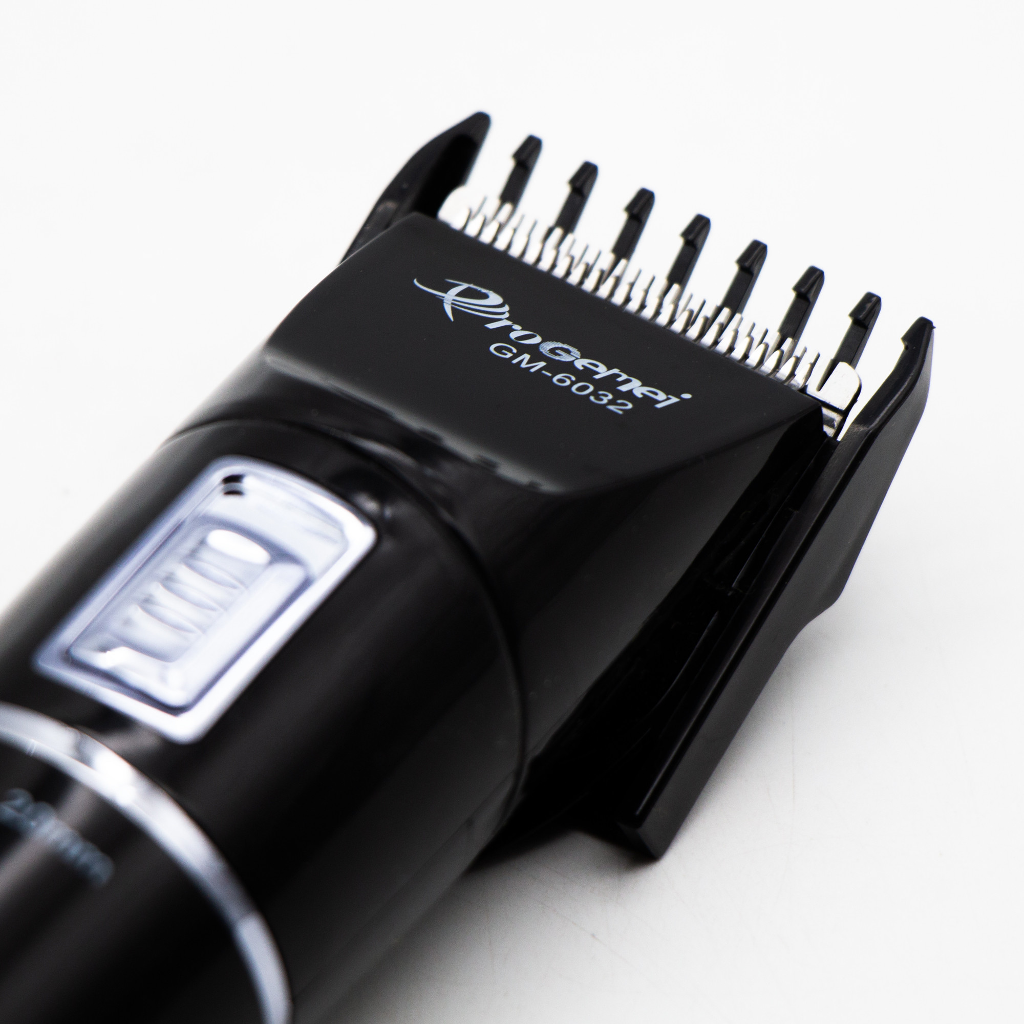 ماشین اصلاح موی سر و صورت پروجیمی مدل GM-6032