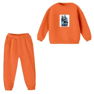 ست سویشرت و شلوار مدل مرد آهنی رنگ نارنجی