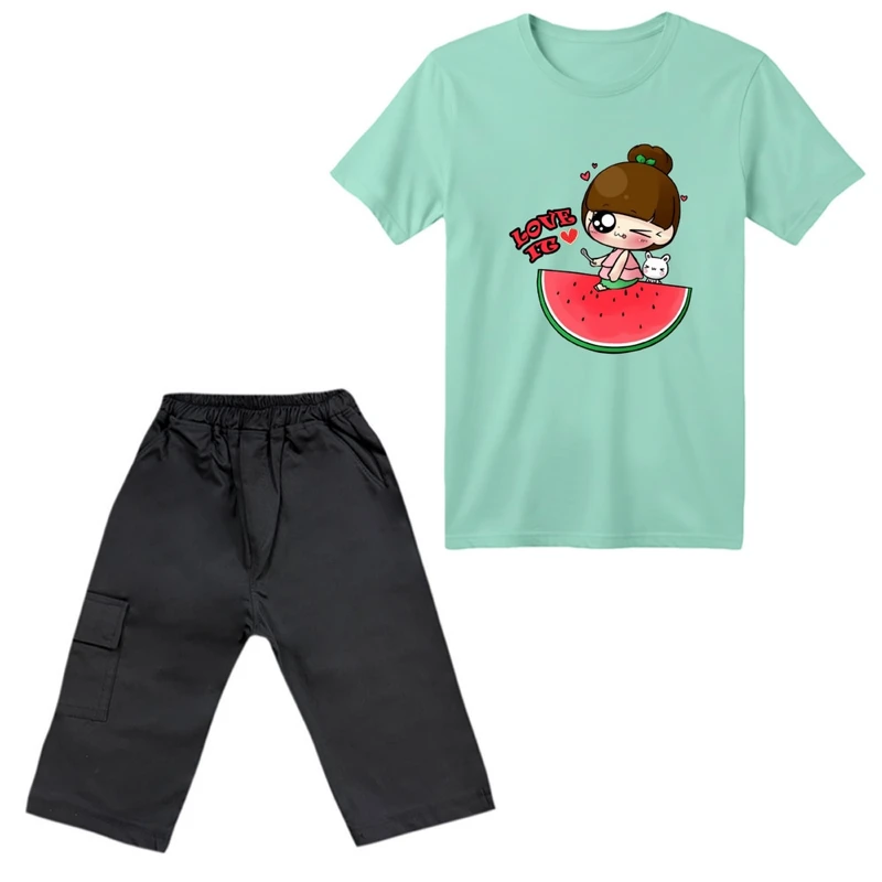 ست تی‌شرت آستین کوتاه و شلوارک دخترانه مدل دخترک یلدایی کد 18