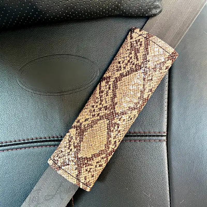 روکش فرمان تاج آریان مدل Mari به همراه کاور کمربند