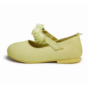 کفش دخترانه مدل سه گل