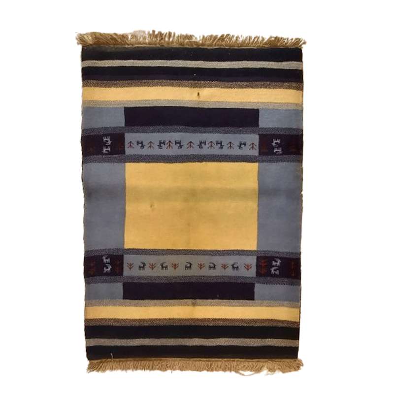 گبه دستباف یک ونیم متری مدل بافت قشقای شیراز کد NKP.Z.N109 گبه دستباف یک ونیم متری مدل بافت قشقای شیراز کد NKP.Z.N109