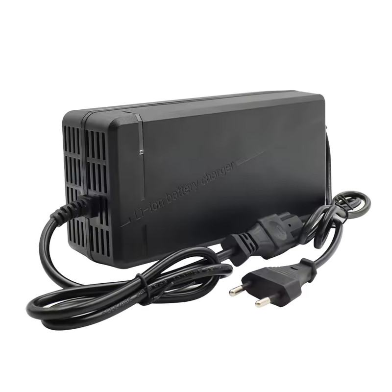 شارژر چمن زن شارژی مدل Li-ion-72-83V4A