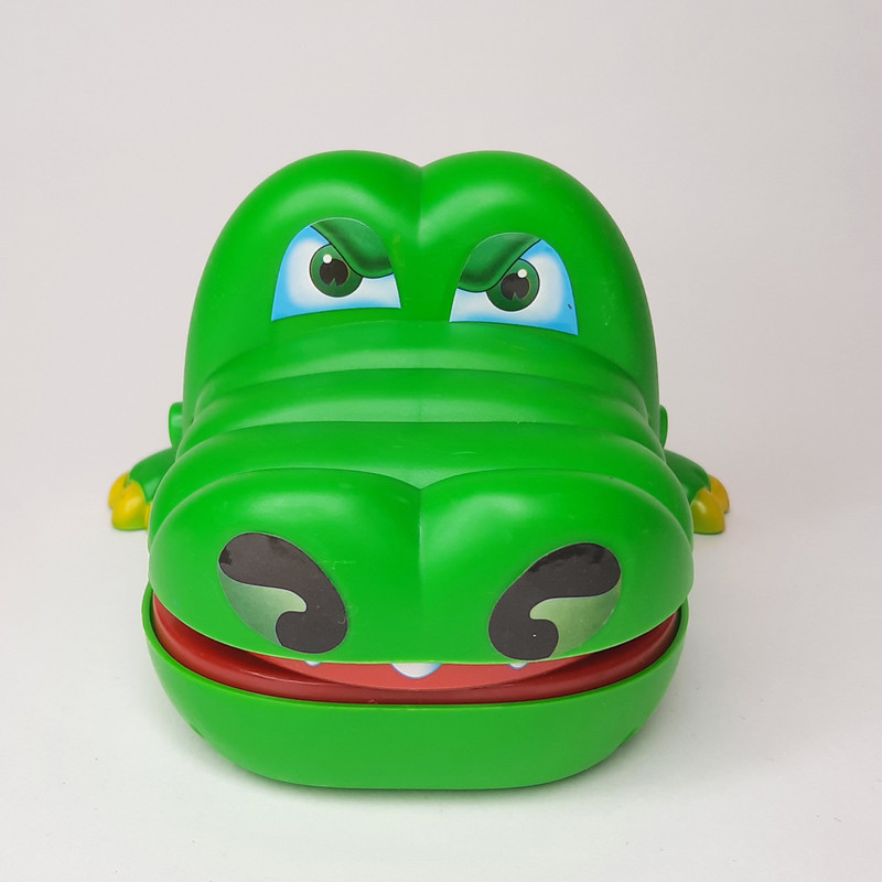 بازی آموزشی مدل تمساح دندان پزشک