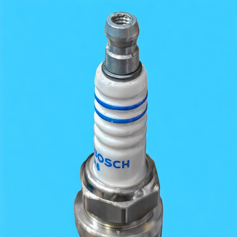 شمع خودرو بوش مدل تک پلاتین - پایه کوتاه مناسب برای پژو پارس XU7P بسته 4 عددی