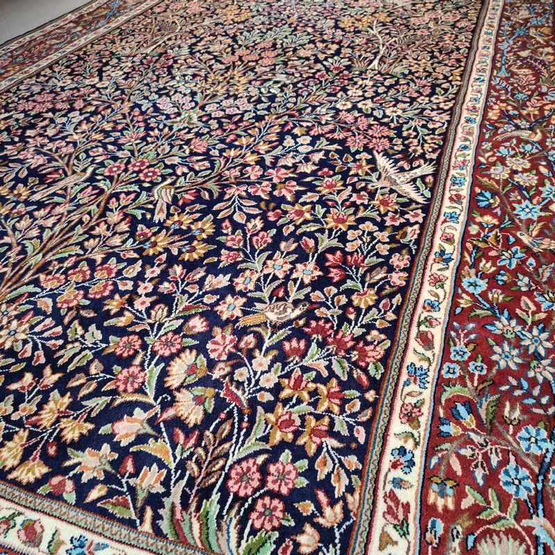 فرش دستباف شش و نیم متری طرح باغ بهشت کرمان مدل حریر AA فرش دستباف شش و نیم متری طرح باغ بهشت کرمان مدل حریر AA