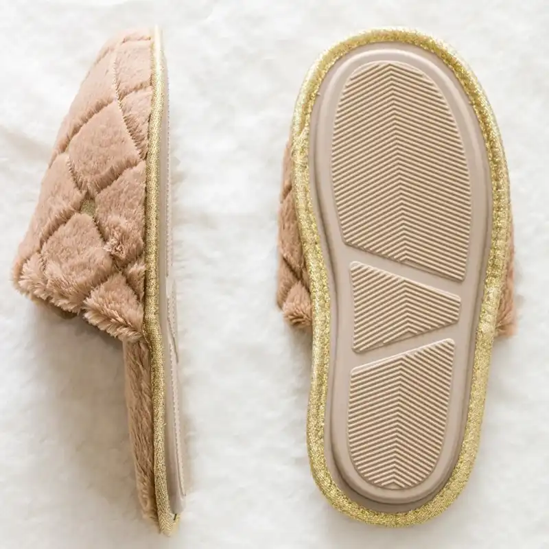 دمپایی حوله ای زنانه ال سی وایکیکی مدل ول سافت shiny