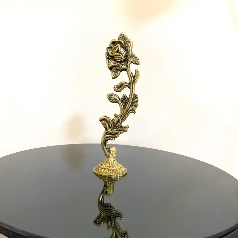 دکوری برنجی مدل 205g.T300102464