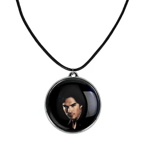 گردنبند خندالو مدل کلاوس و کارولاین و دیمون خاطرات یک خون آشام The Vampire Diaries کد 2028420267