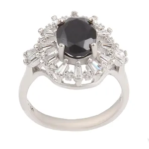 انگشتر نقره زنانه بازرگانی میلادی مدل حدید قالب جواهری ابکاری رادیوم کد AWR_1305