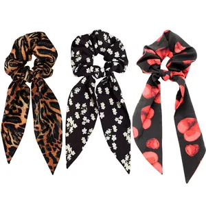 کش مو زنانه دلنار گالری مدل اسکرانچی طرح خرگوشی پلنگی و شکوفه ریز و قلب مجموعه 3 عددی