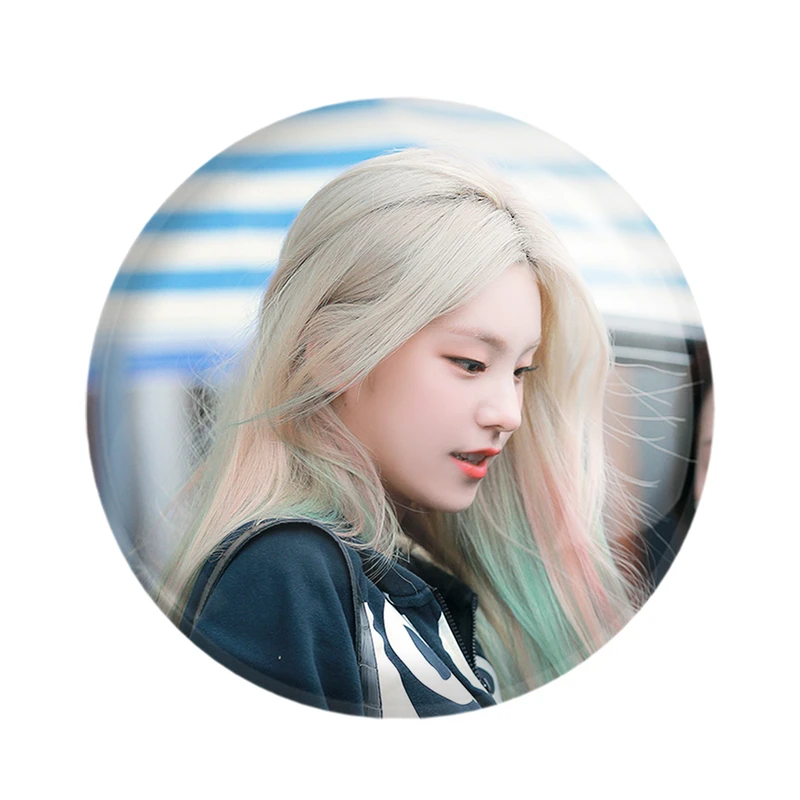 مگنت خندالو مدل یجی گروه ایتزی ITZY  کد 20206