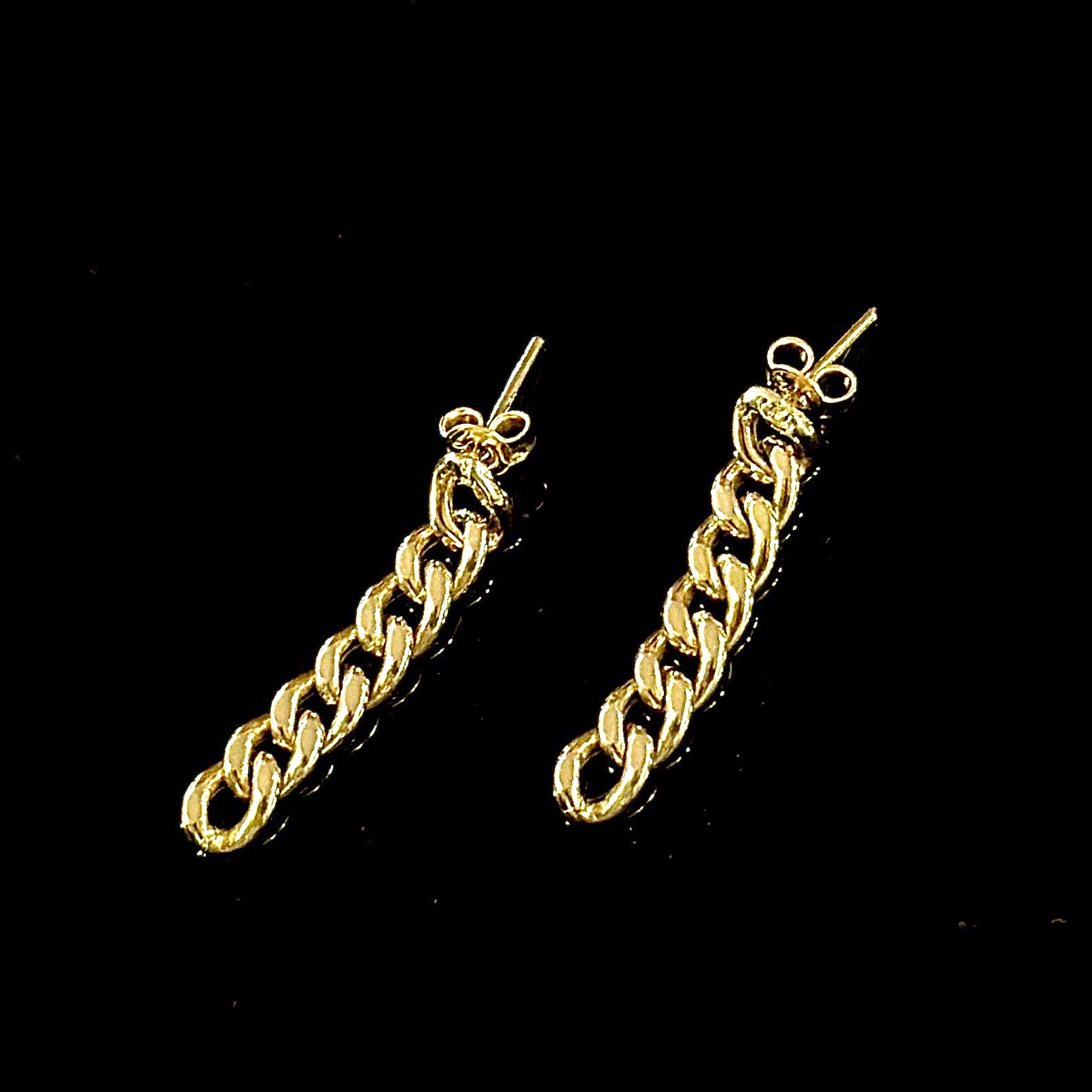 گوشواره طلا 18 عیار زنانه مدل G018 طرح کارتیه