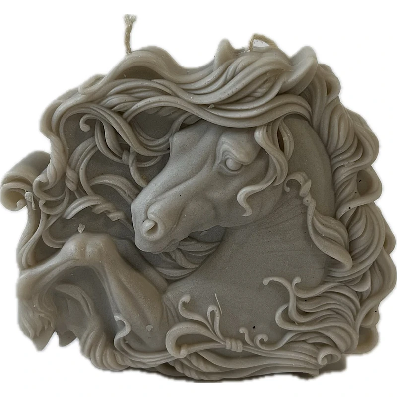 شمع دست‌ساز بدون‌بو مدل اسب زمان اتمام 10 ساعت