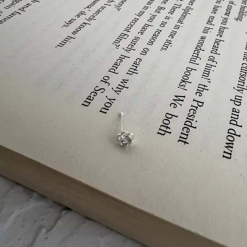 پیرسینگ نقره زنانه مدل  گل کد P4613