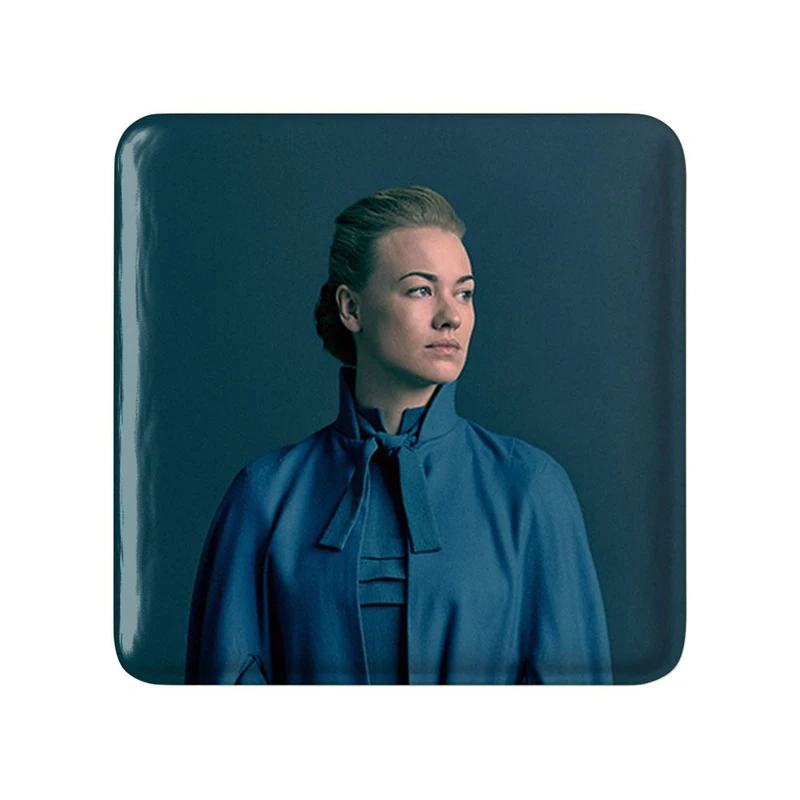 مگنت خندالو مدل سریال سرگذشت یک ندیمه The Handmaid's Tale کد 28638