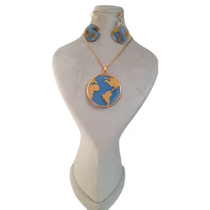 نیم ست زنانه مدل رزینی کره زمین