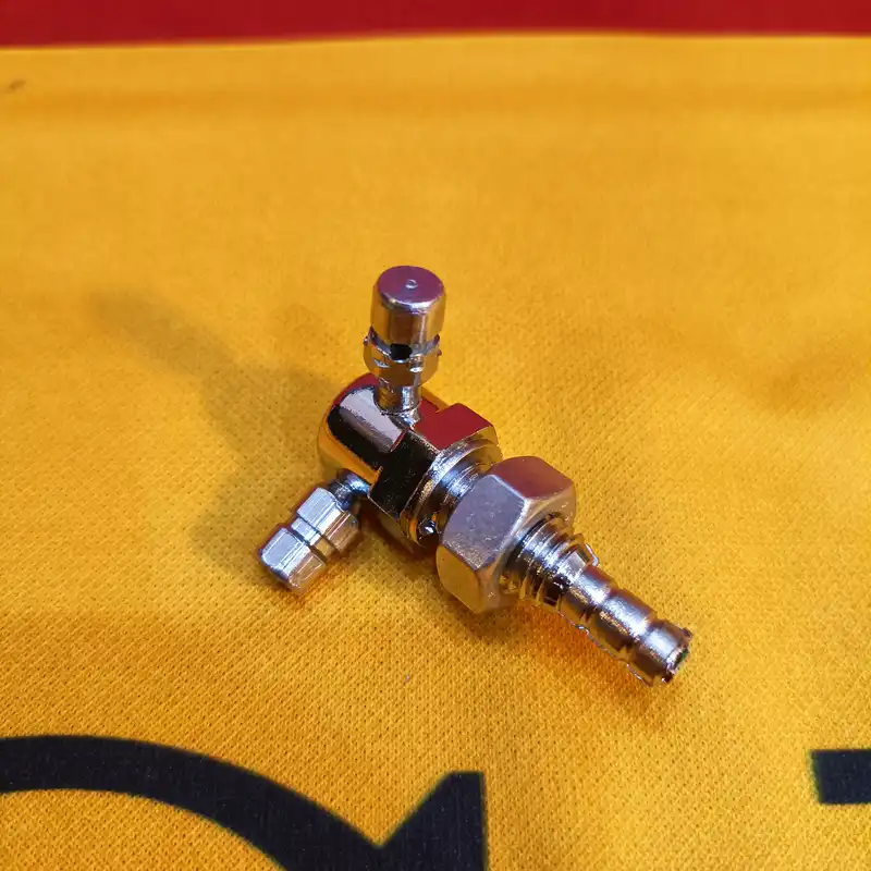 چشمی آب پاش خودرو مدل FELEZ مناسب برای نیسان وانت مجموعه 2 عددی