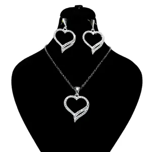 نیم ست نقره زنانه کد AV172