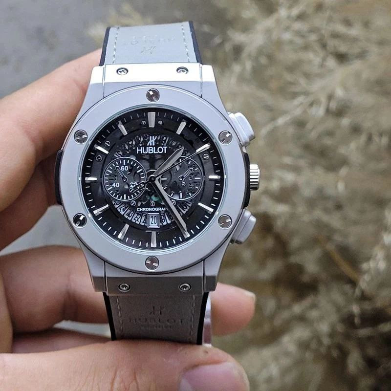 ساعت مچی عقربه ای زنانه  مدل اسکلتون بیگ بنگ Tt99