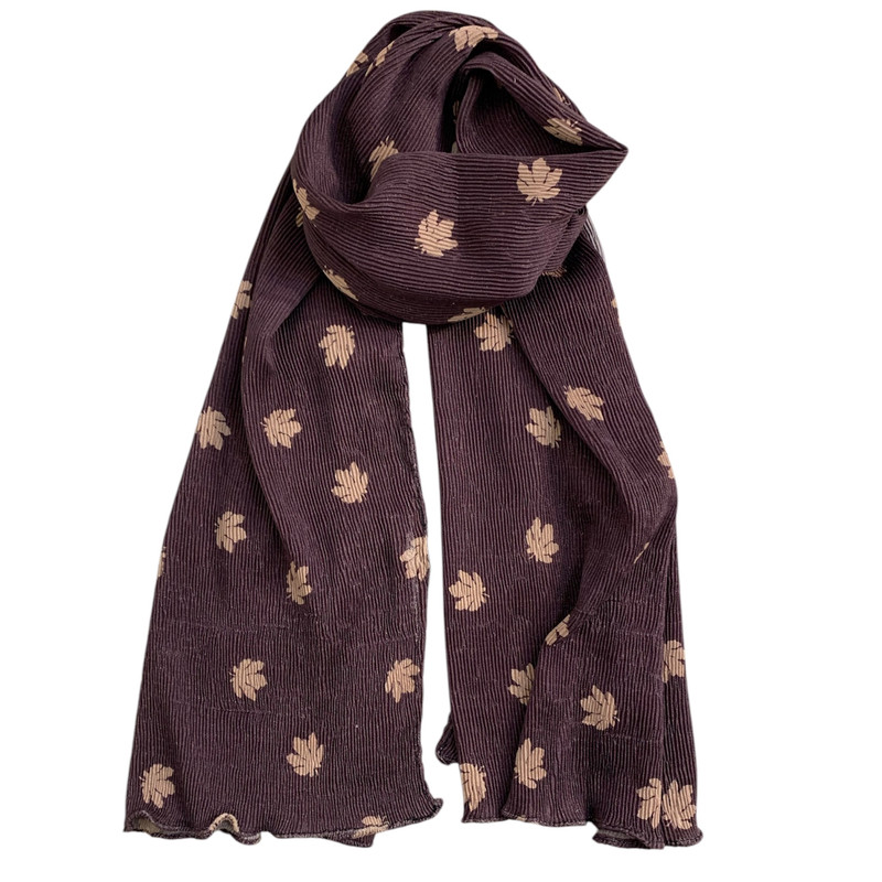 شال زنانه مدل چاپی طرح برگ کد 0017