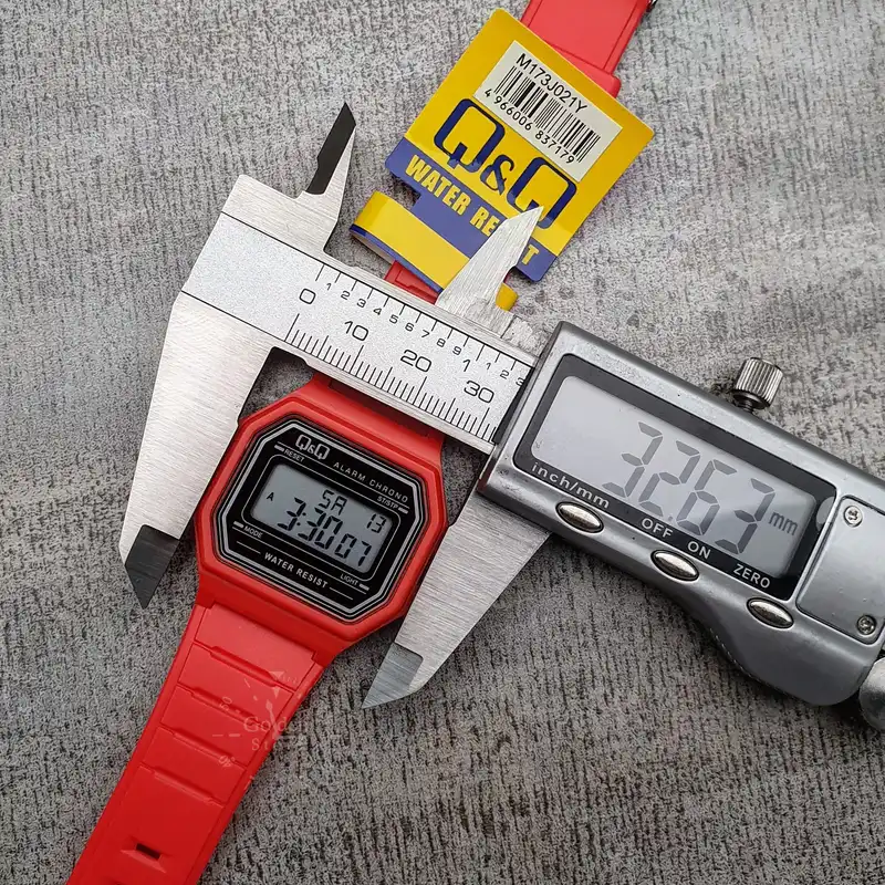 ساعت مچی دیجیتال زنانه کیو اند کیو مدل M173J021Y