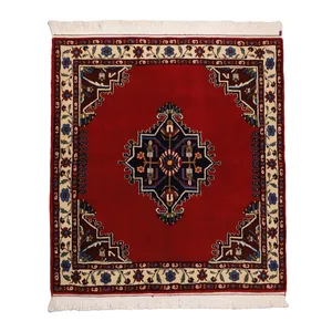 فرش دستبافت دو متری طرح لچک ترنج عشایری کد 4040659