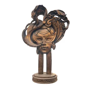  مجسمه مدل دختر نقاب دار