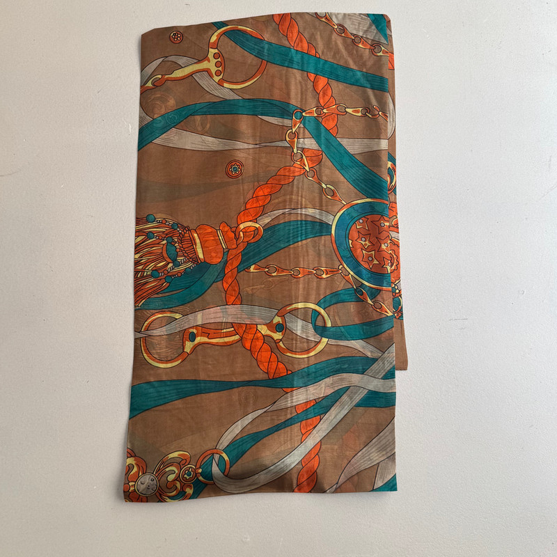 روسری زنانه مدل حریر ابریشم زنجیره ای کد 10