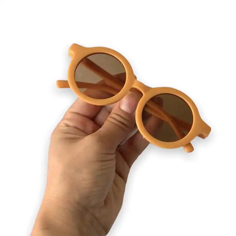 عینک آفتابی بچگانه مدل فانتزی گرد کد C C Z 33