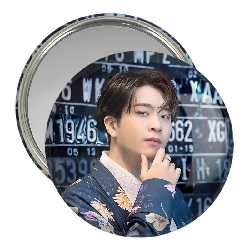 آینه جیبی خندالو مدل یونگجه گروه گات سون GOT7  کد 11638