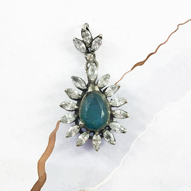 آویز گردنبند نقره زنانه سلین کالا مدل زمرد کد 10 آویز گردنبند نقره زنانه سلین کالا مدل زمرد کد 10