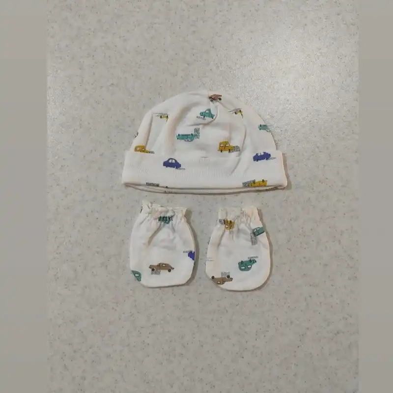 ست کلاه و دستکش نوزادی مدل MW2022 مجموعه 4 عددی