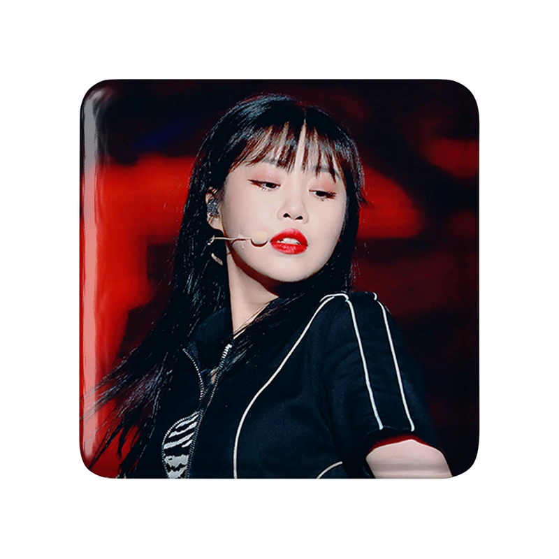 مگنت خندالو طرح سوجین گروه جی آیدل GIdle  مدل مربعی کد 19564