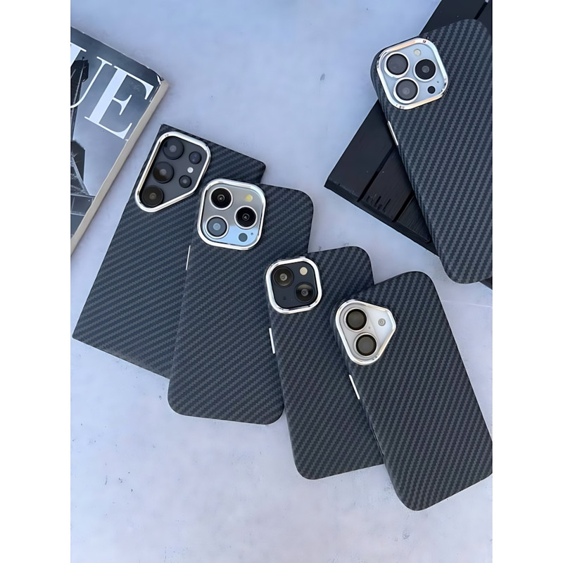 کاور مدل Carbonix مناسب برای گوشی موبایل اپل iPhone 13 Pro Max