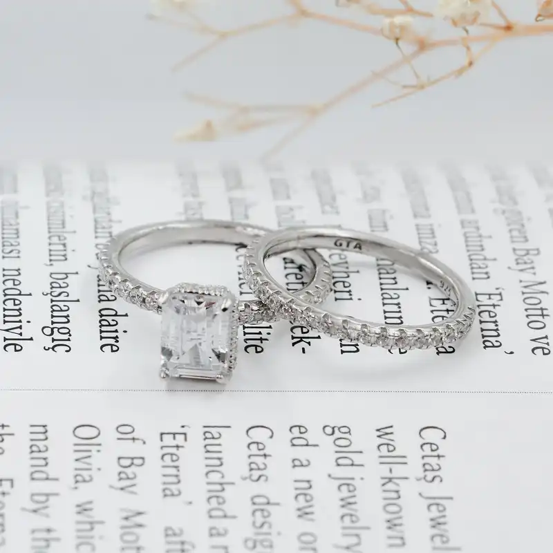 انگشتر نقره زنانه جی تی ای مدل تک نگین مجموعه 2 عددی