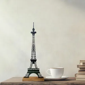 تندیس نیتا متال طرح برج ایفل