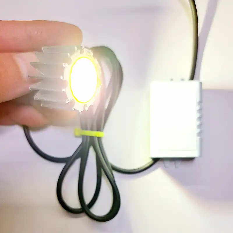 چراغ کمپینگ مدل DUAL COB