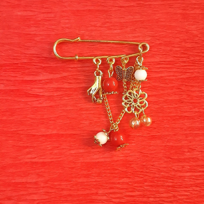 سنجاق سینه دخترانه مدل گل و پروانه کد 1521