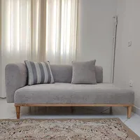 مبل راحتی سه نفره با روکش پارچه و پایه چوب&nbsp;مدل پریناز به همراه 2 کوسن