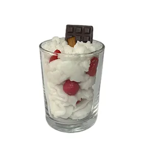 شمع دست ساز مدل شکلات توت فرنگی