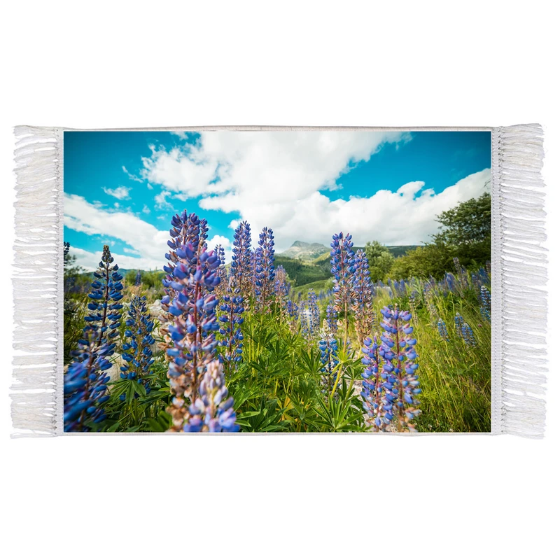 فرش ماشینی دیوارکوب اطلس آبی طرح دشت گل طاووسی مدل T1815