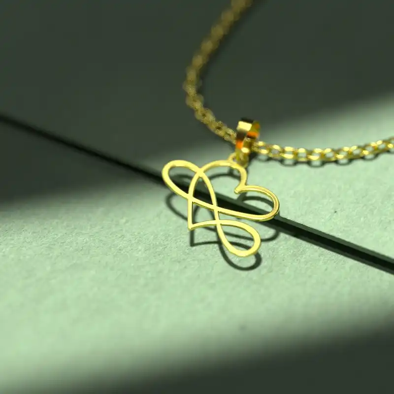 گردنبند طلا 18 عیار زنانه مدوپد مدل  طرح قلب کد E1256