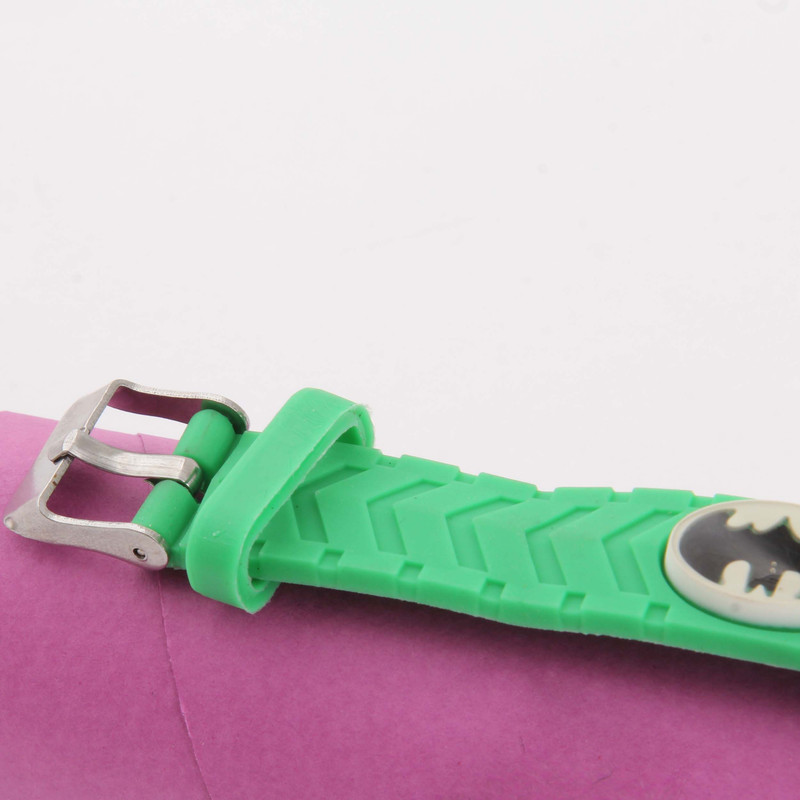 ساعت مچی دیجیتال پسرانه مدل بتمن کارتونی کد WHK_033 ساعت مچی دیجیتال پسرانه مدل بتمن کارتونی کد WHK_033