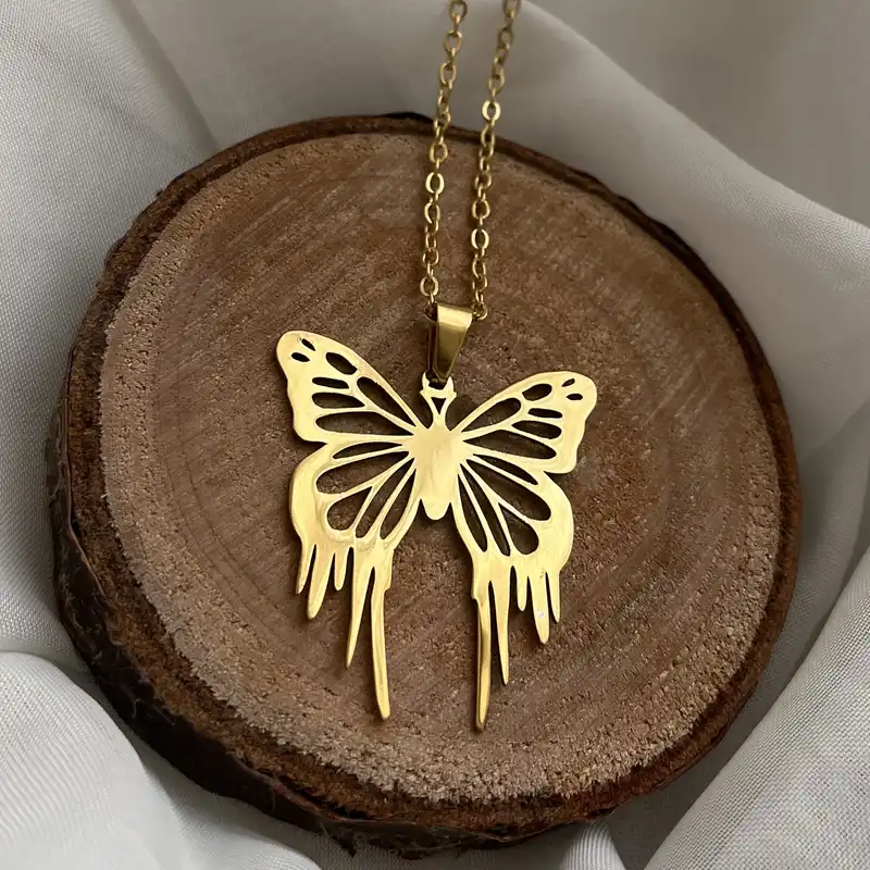 گردنبند مدل پروانه