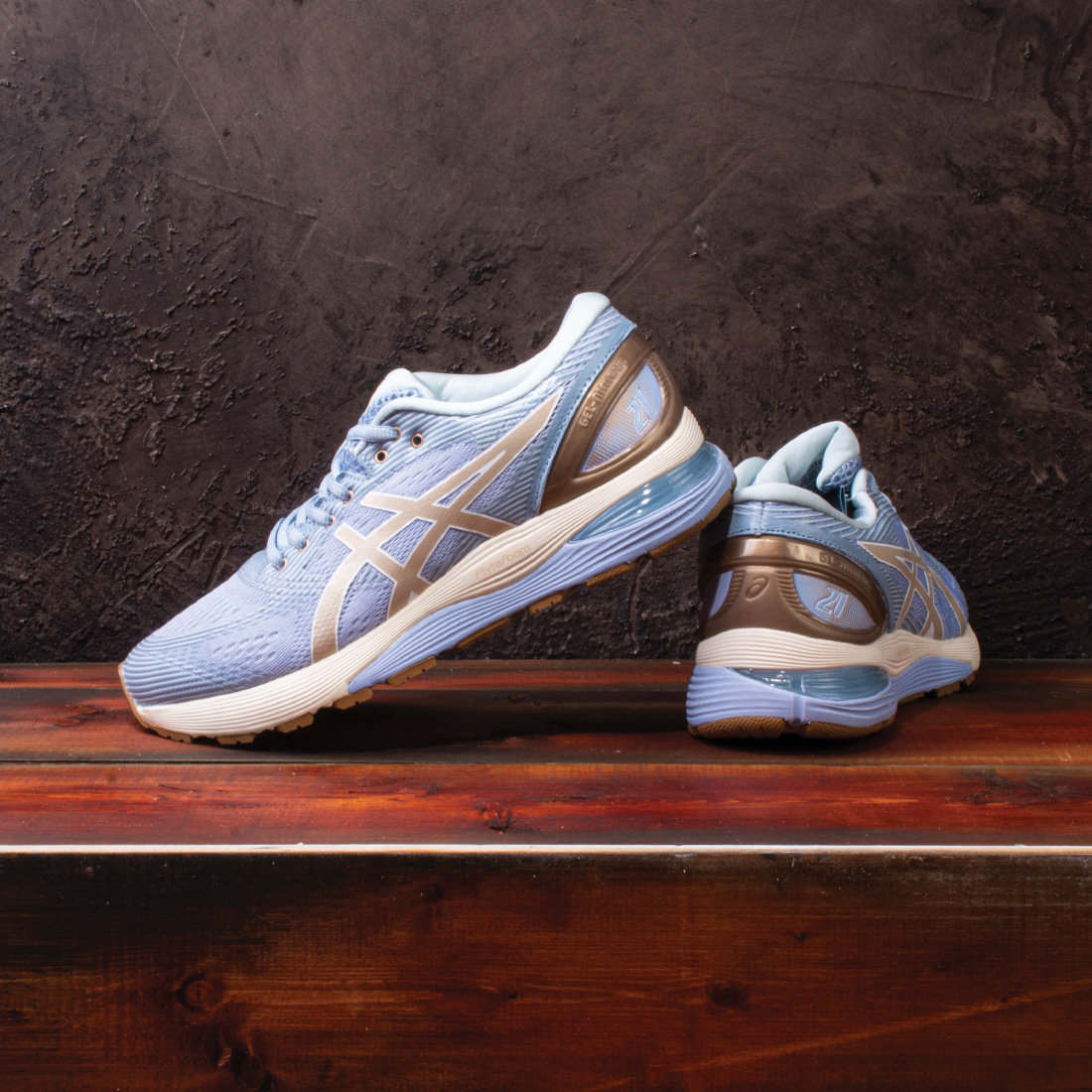 Asics nimbus 21 online w