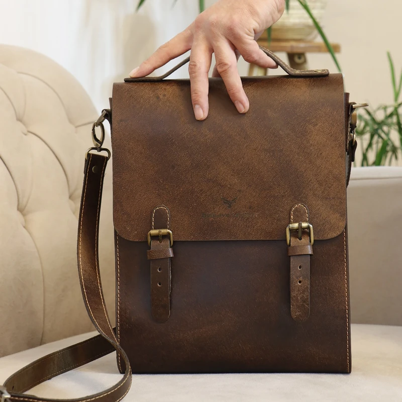 عکس شماره 8 : کیف رودوشی چرم بارثاوا مدل 1219